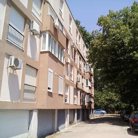 Rondo Apartment *